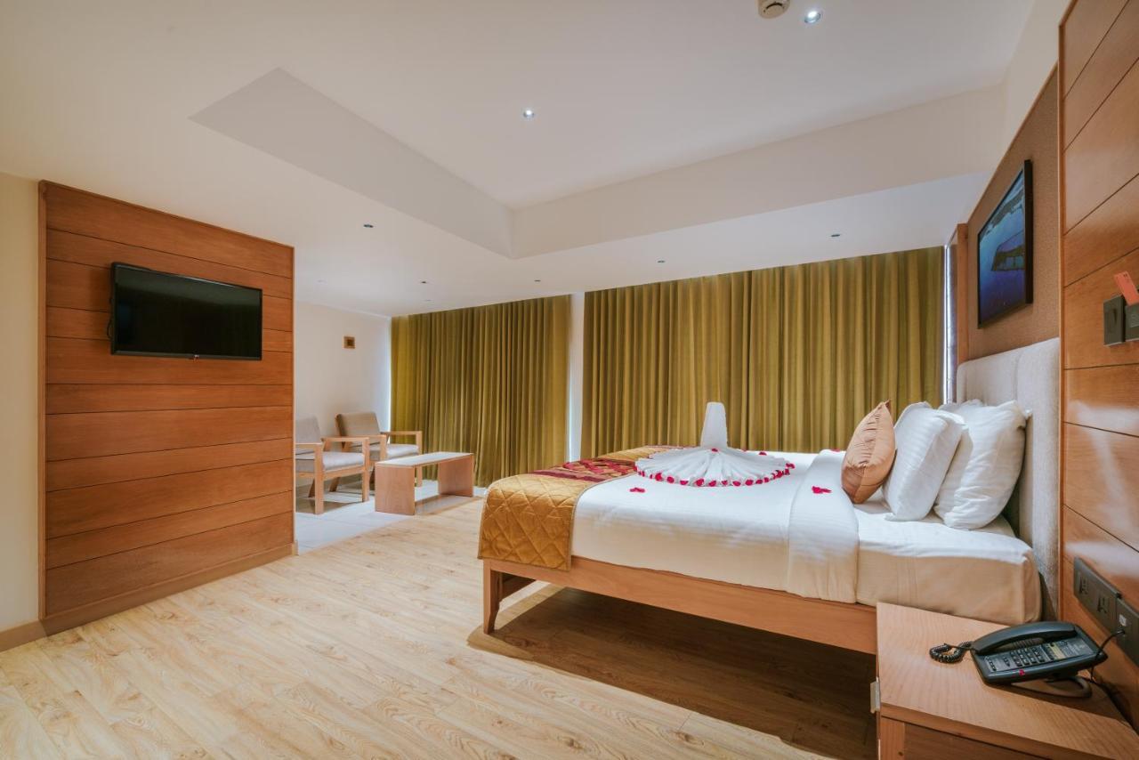 Townbridge Hotels & Suites Коччи Экстерьер фото