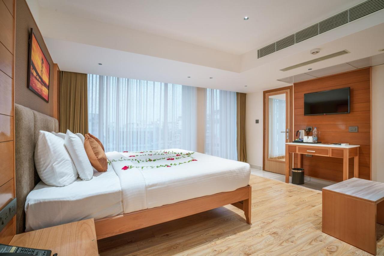 Townbridge Hotels & Suites Коччи Экстерьер фото