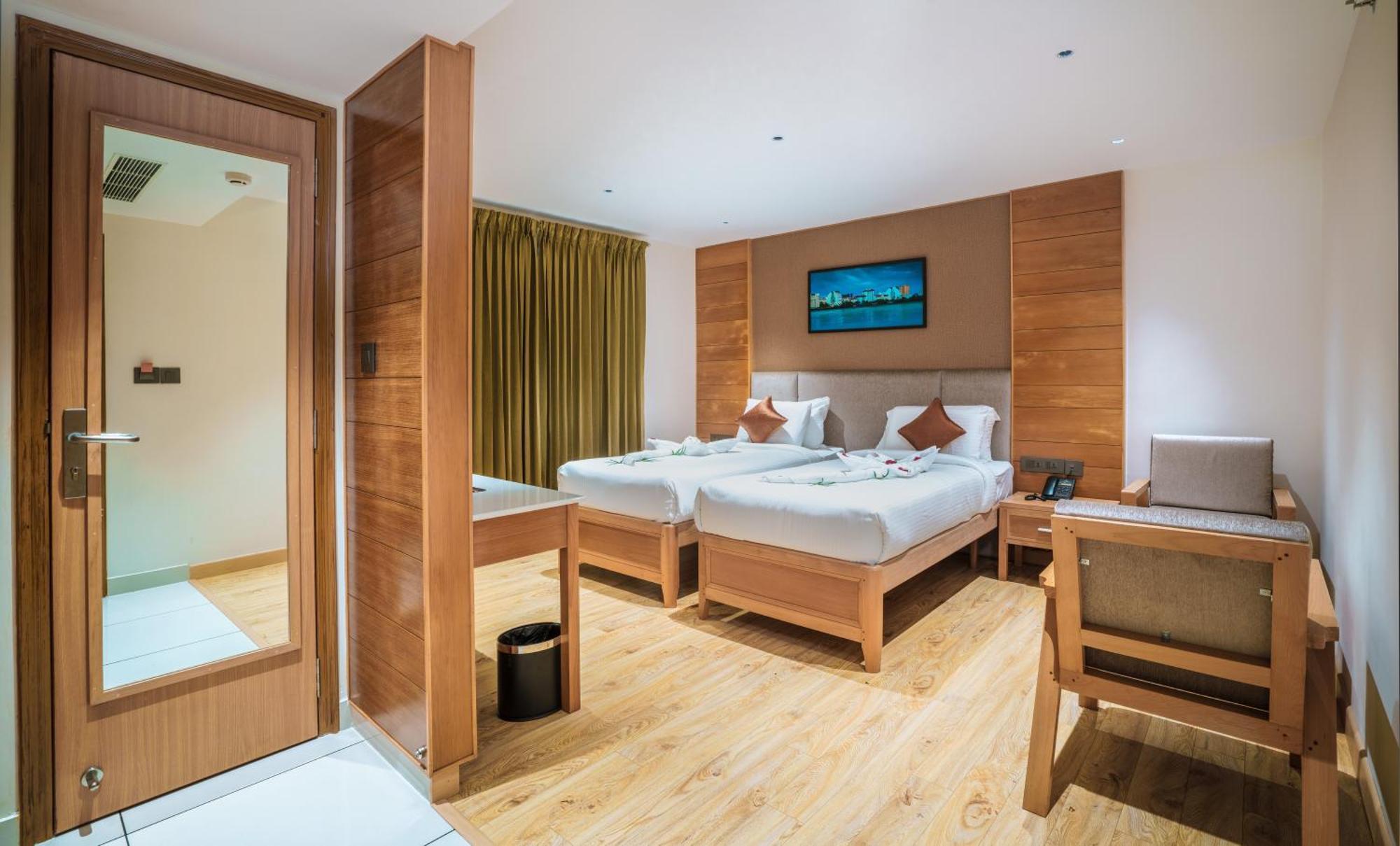 Townbridge Hotels & Suites Коччи Экстерьер фото